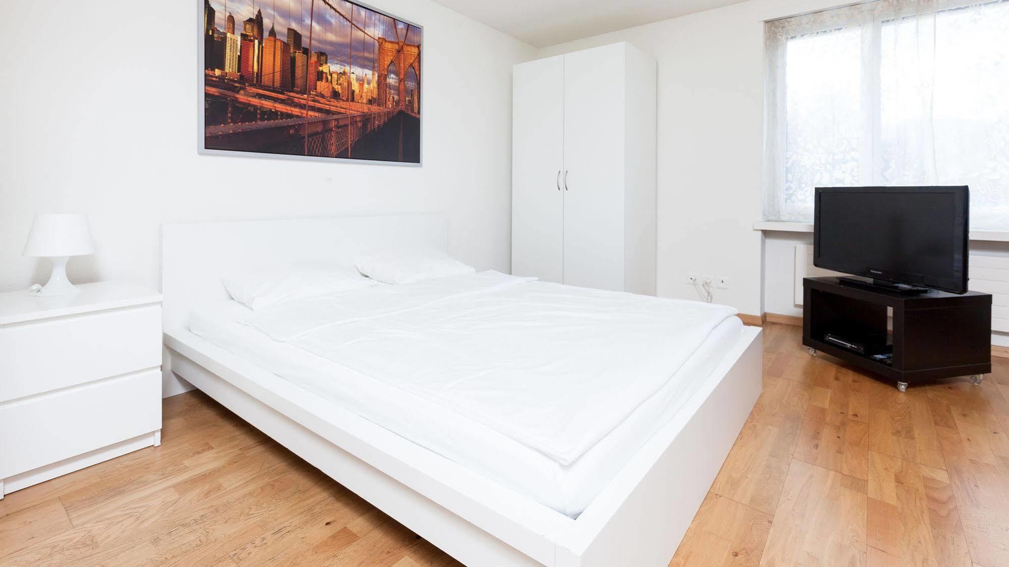 Swiss Star Apartments - Contactless Self Check-In Zurich Bagian luar foto